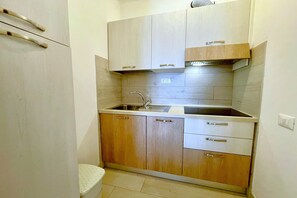 Kühlschrank, Herdplatte