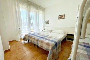 1 camera
