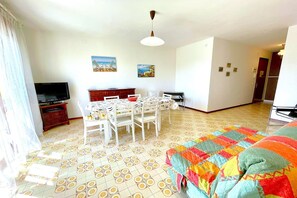 Interior - Apartment in Porto Santa Margherita by Beach (Porto Santa Margherita)