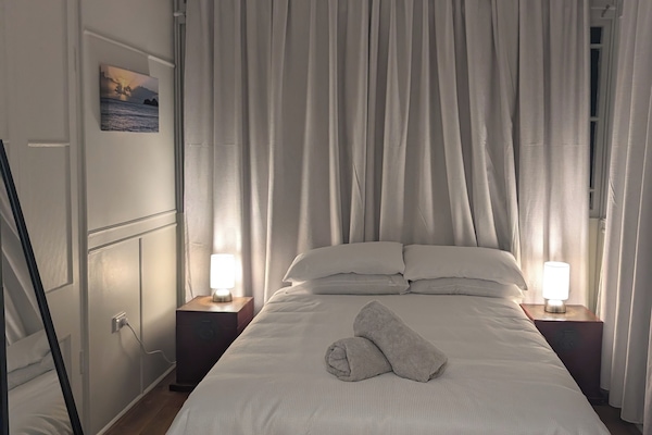 5 chambres, fer et planche à repasser, Wi-Fi, draps fournis