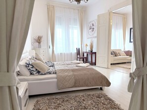 2 bedrooms, iron/ironing board, free WiFi, bed sheets - Elegant 2BDR 125m2 apartment in center of Budapest (Budapest)