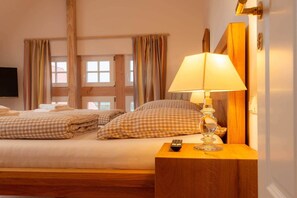 7 Schlafzimmer, WLAN, Bettwäsche