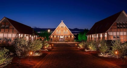 NEW: HackmannsHof. Half-timbered courtyard in the countryside.