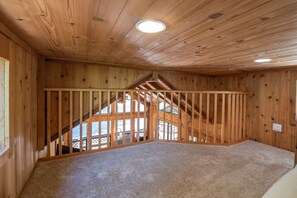 Interior - Hillside Hideaway in the Redwoods (Guerneville)