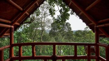 Nhà gỗ Tiêu chuẩn, ban công, quang cảnh núi | Khuôn viên nơi lưu trú