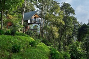 Premium-Baumhaus, Balkon, Bergblick | Außenbereich