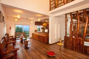 Lobby - Bamboo Dale Resort (Udumbanchola)