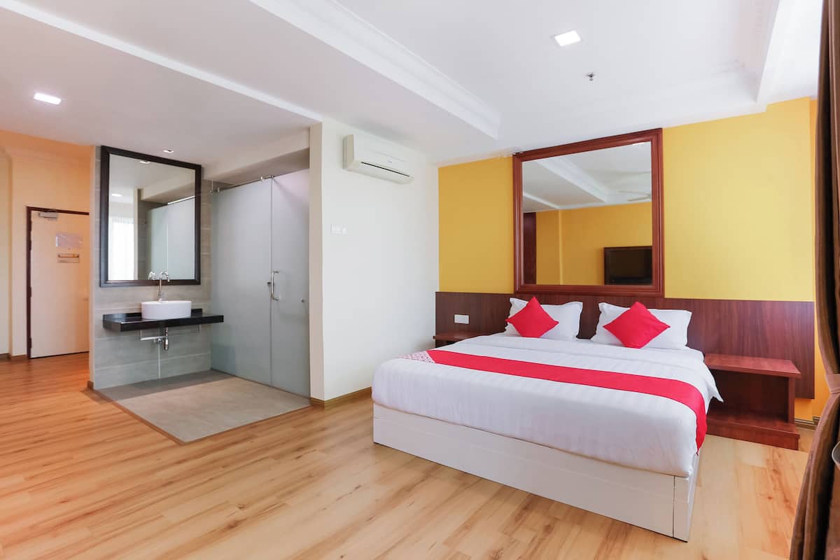 Escritorio, wifi gratis y ropa de cama