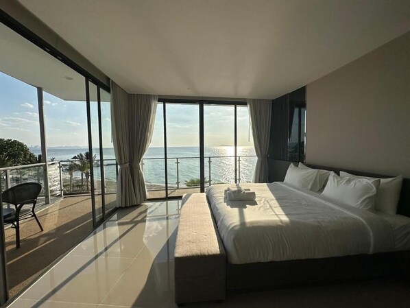 Double Room, Sea View | Desk, laptop workspace, free WiFi