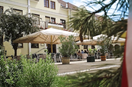 Exterior. Eisenbocks Strasser Hof