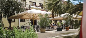 Eisenbocks Strasser Hof