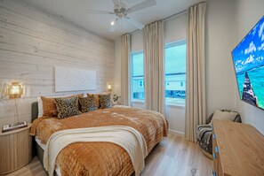 4 bedrooms, desk, iron/ironing board, free WiFi - Private Pool, Fire Pit, Beach Boardwalk Access, Views | The Madison by AvantStay (Port Aransas)