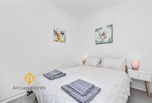 4 camere