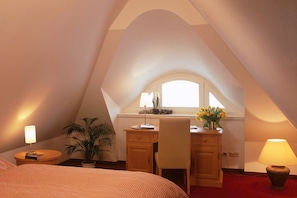 3 bedrooms, individually furnished, bed sheets