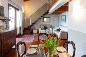 Interior - ROMANTIC LAKE VIEW HOUSE (Sulzano)