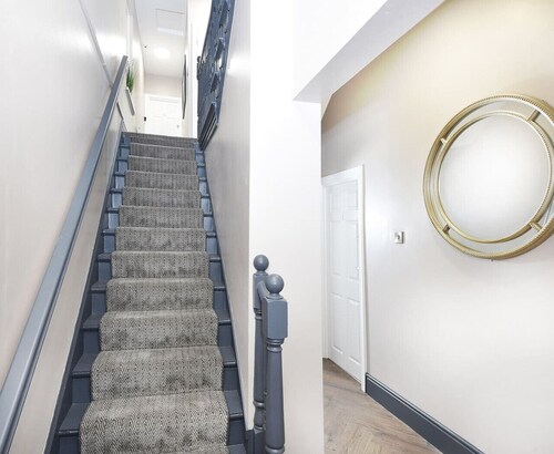 Ocho Homes By Eight Continents - R4