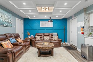 Living area - Private Family Entertainer's Suite (Calgary)