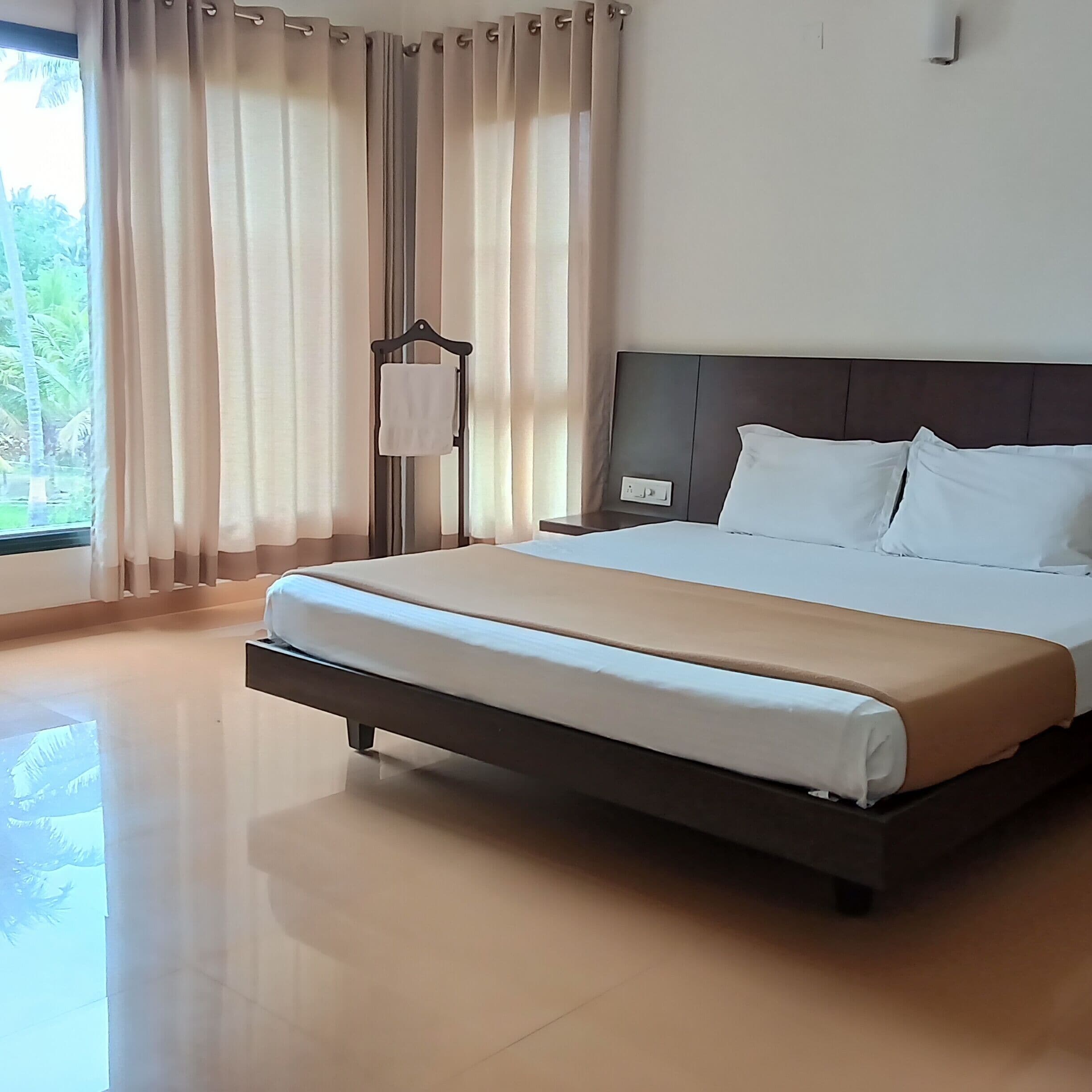 Standard Suite, Resort View | Select Comfort beds, laptop workspace, iron/ironing board, rollaway beds