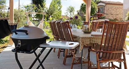 Cottage with large garden in Lugana wine region near Peschiera