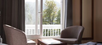 The Oak & Lake View Resort 