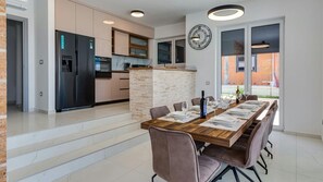 Dining - Villa Kate - Zadar by Villas Guide (Poljica-Brig)