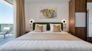 4 chambres, fer et planche à repasser, Wi-Fi gratuit, draps fournis