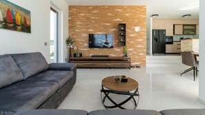 TV - Villa Kate - Zadar by Villas Guide (Poljica-Brig)