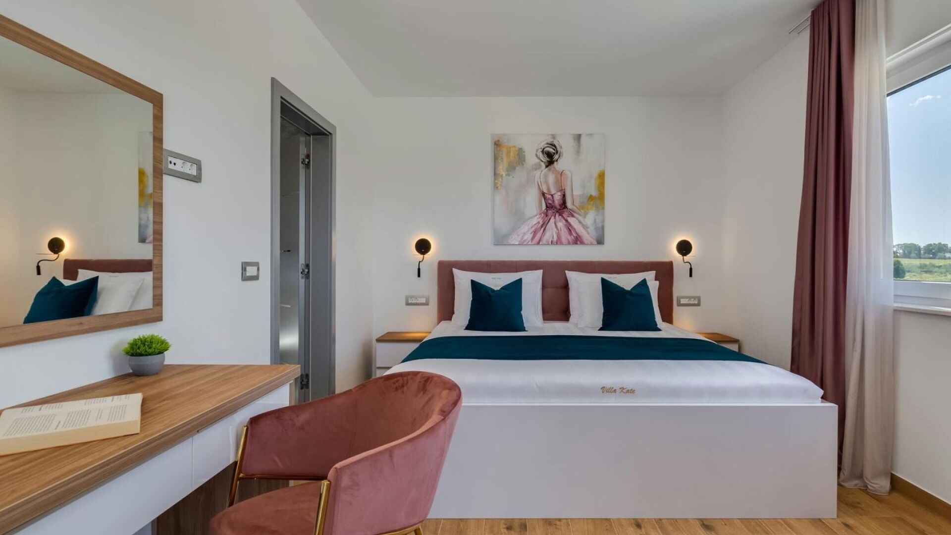 4 bedrooms, iron/ironing board, free WiFi, bed sheets