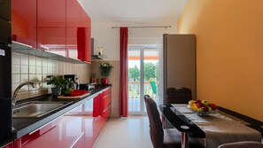 Fridge, microwave, oven, dishwasher