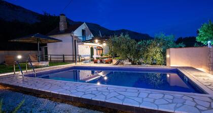 Country house Desne by Villas Guide