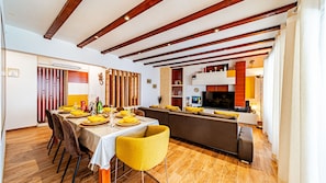 Dining - Villa Welcome by Villas Guide (Blato)
