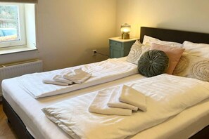 2 bedrooms, internet