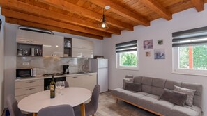 Frigorifero, microonde, forno, lavastoviglie