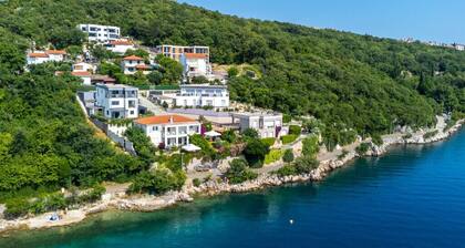 Villa Nada sea view&whirpool island Krk by Villas
