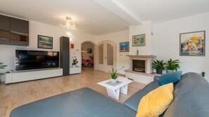TV - Vila Mihaela_Relax&Privacy Opatija by Villas Guide (Kuceli)