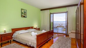 2 habitaciones, tabla de planchar con plancha y wifi gratis 