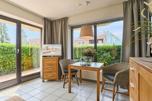 Dining - Gorch-Fock-Str. 31 Apt. 4, sun terrace, 150 meters to the Baltic Sea - Gorch-Fock (Timmendorfer Strand)