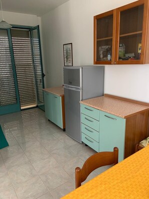 Interior - House Laura Two steps from the sea, in quiet family area, near the center (Torre San Giovanni)