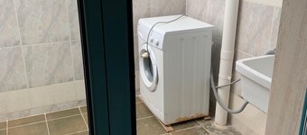 House Laura Two steps from the sea, in quiet family area, near the center