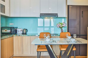 Deluxe Apartment | Desk, laptop workspace, free WiFi