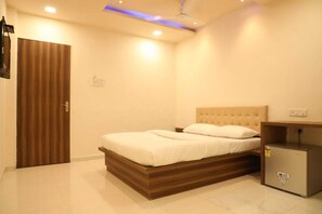 Double Room, City View | Free WiFi - Galaxy Inn By Glitz Hotels (Mumbai)