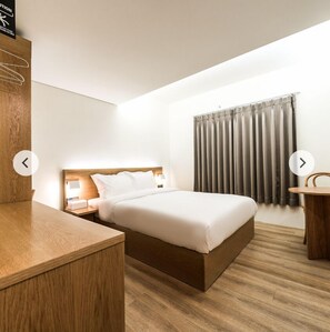 Standard Double Room, 1 Queen Bed | Desk, free WiFi