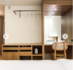 Standard Double Room, 1 Queen Bed | Desk, free WiFi