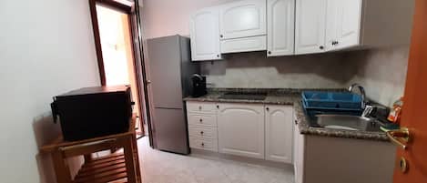 Microwave, oven
