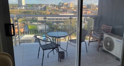 Spacious 3 bed/2 full bath/2 car space and 5 minutes walk from train station