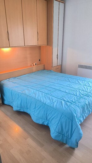 1 bedroom, iron/ironing board