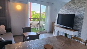 TV - St Cyprien modern, air-conditioned, perfect for your vacation (Saint-Cyprien)
