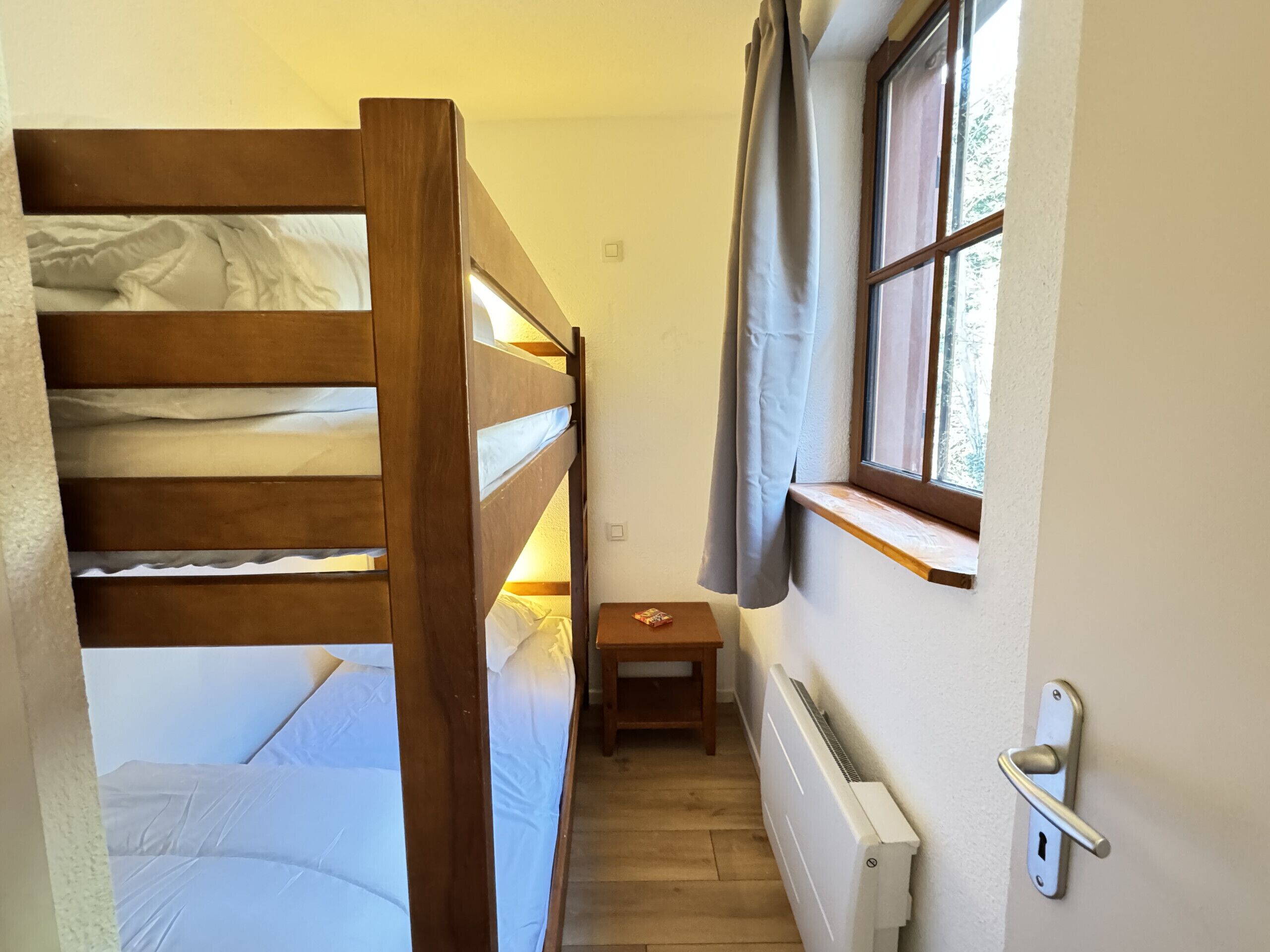 2 bedrooms, iron/ironing board