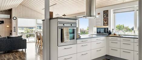 Kühlschrank, Ofen, Herdplatte, Geschirrspüler