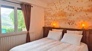 5 chambres, fer et planche à repasser, lit parapluie, Wi-Fi gratuit